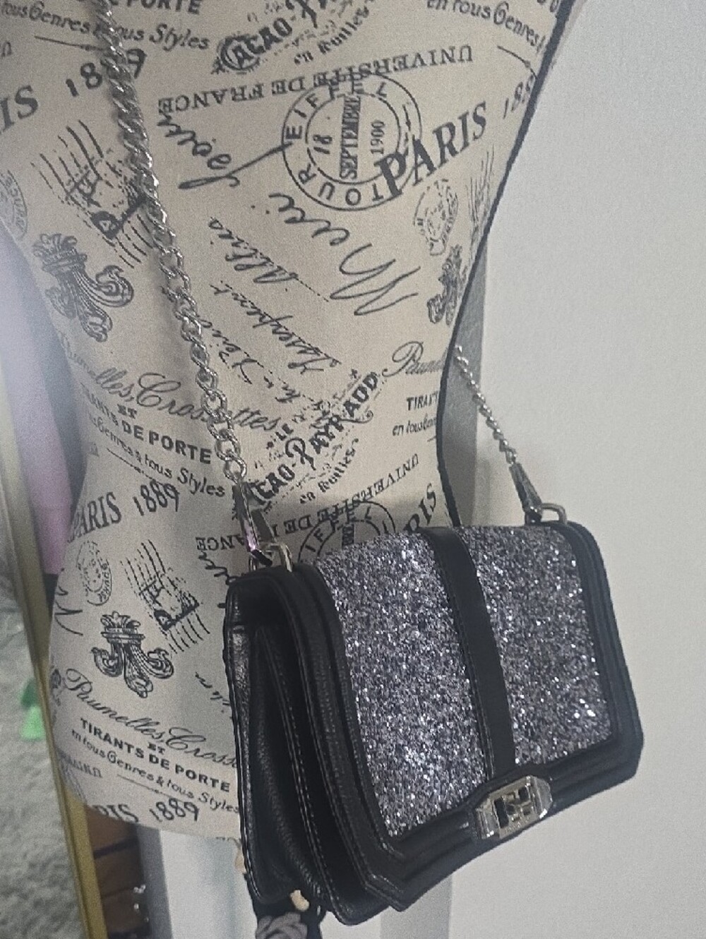 Rebecca Minkoff Black & Silver Glitter Medium Flap Crossbody Bag (EUC) 🖤🩶🖤